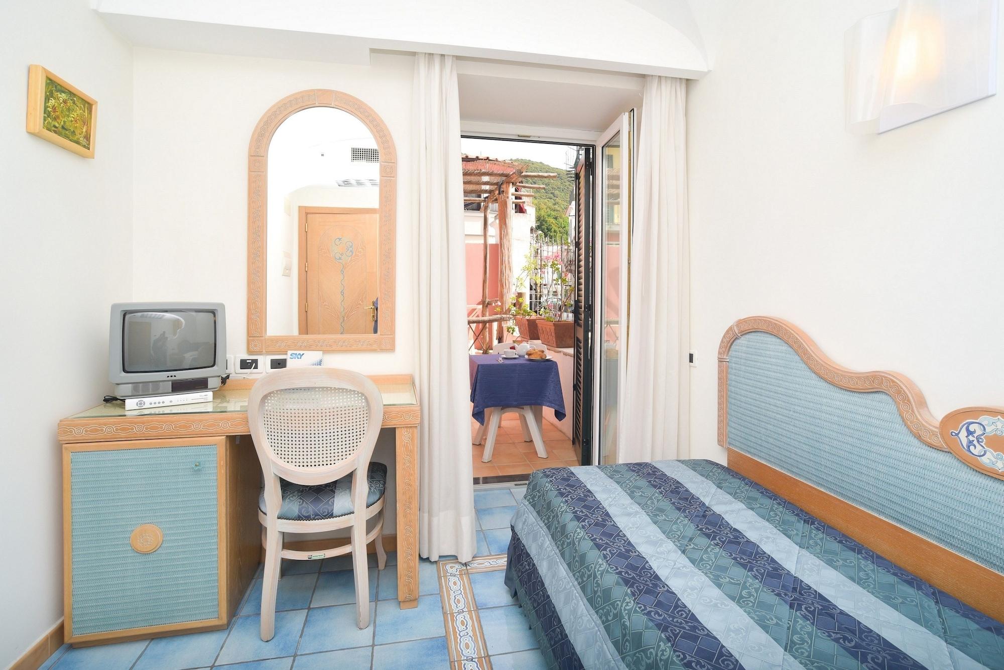 Albergo Italia - Beach Hotel Casamicciola Terme Exterior foto