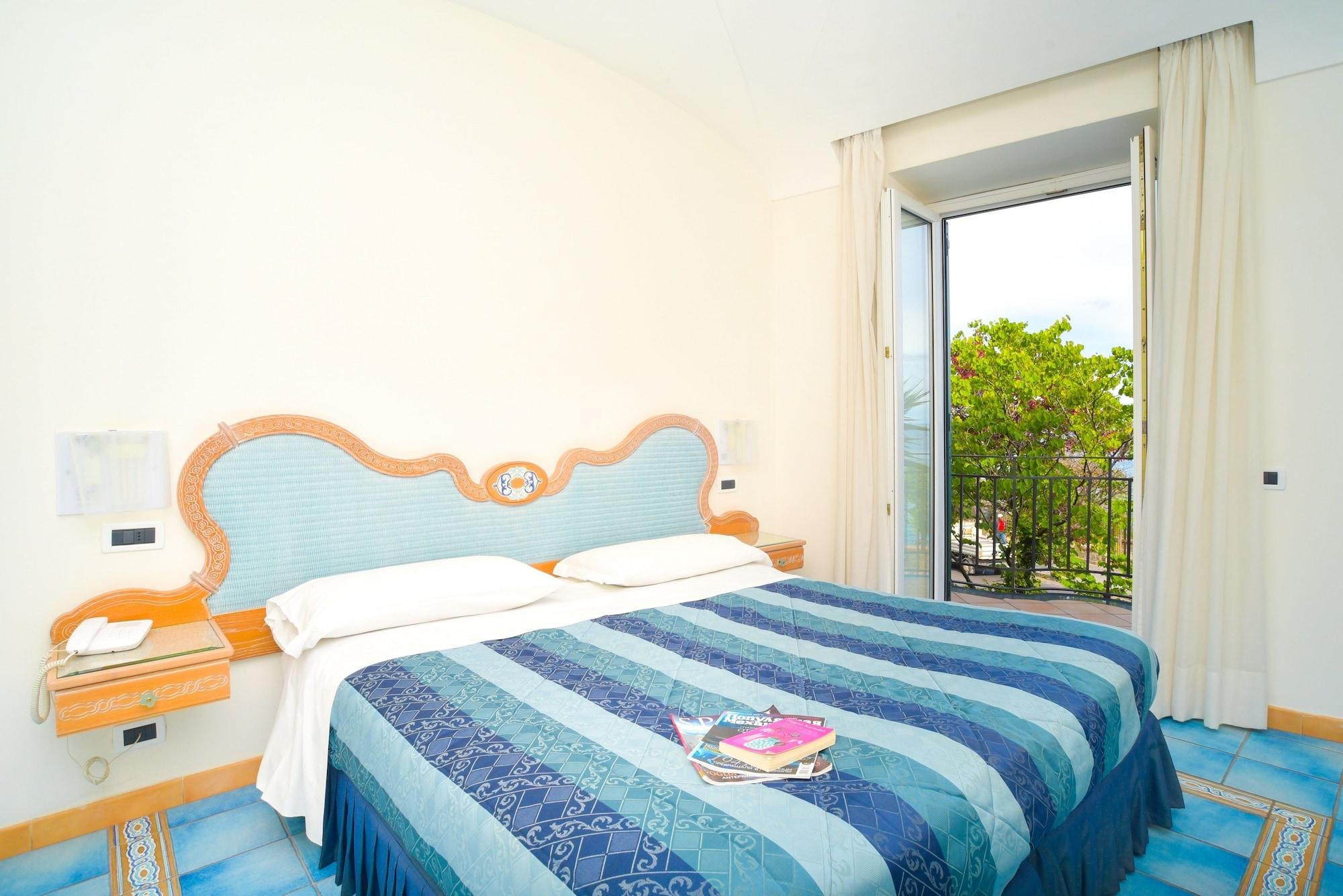 Albergo Italia - Beach Hotel Casamicciola Terme Exterior foto